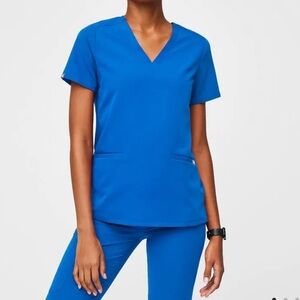 PAIR OF 2 Figs Casma Three-Pocket Scrub Top